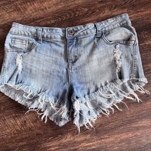 Signature Eight Distressed Denim‎ Shorts L Frayed Hem High Rise Light Wash